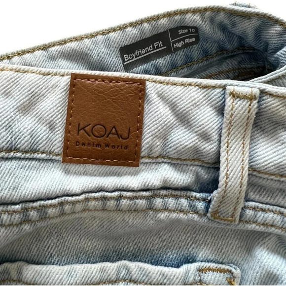 KOAJ Light Wash High Rise Boyfriend Fit Jeans 10 - Picture 3 of 3